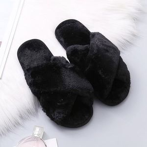 Quarantine & Chill furry slippers "black"
